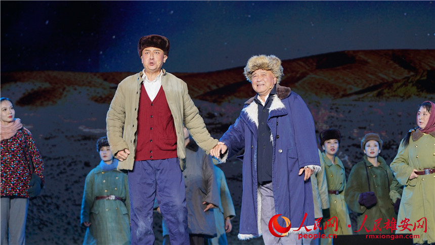 第十三屆中國藝術(shù)節(jié)閉幕式文藝演出現(xiàn)場。人民網(wǎng) 楊華龍攝