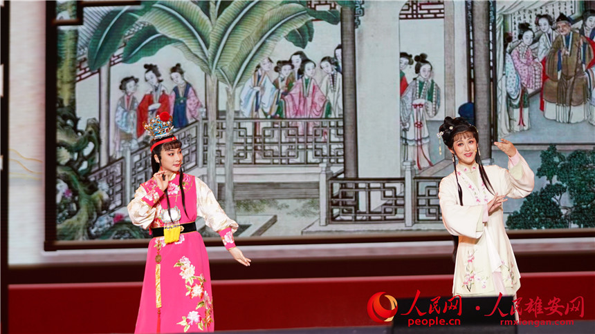 第十三屆中國藝術(shù)節(jié)閉幕式文藝演出現(xiàn)場。人民網(wǎng) 楊華龍攝