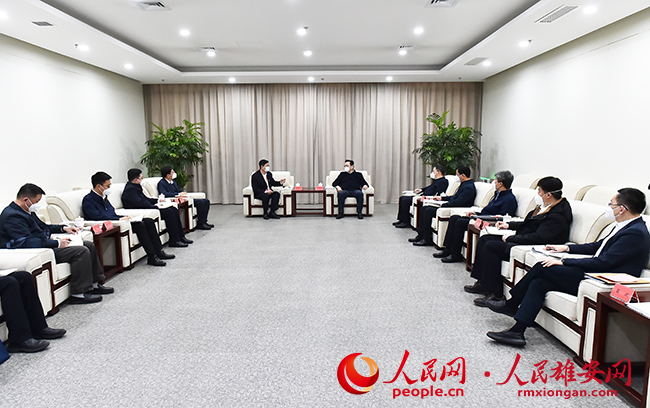12月9日，雄安新區(qū)召開新任掛職干部座談會。劉向陽攝