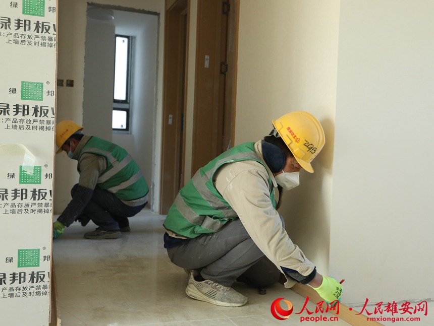 圖為雄安·華望城項(xiàng)目建設(shè)現(xiàn)場(chǎng)。人民網(wǎng) 李兆民攝