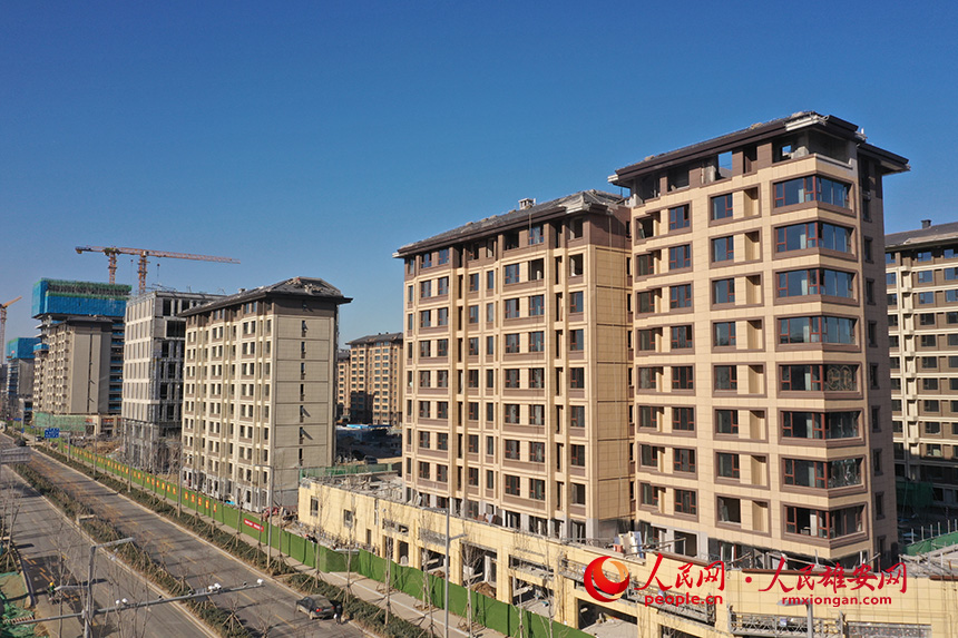圖為雄安·華望城項(xiàng)目建設(shè)現(xiàn)場(chǎng)。人民網(wǎng) 李兆民攝