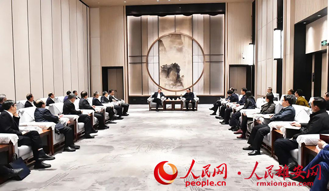 張國華與中國華能集團有限公司黨組書記、董事長溫樞剛一行舉行工作座談。劉向陽攝