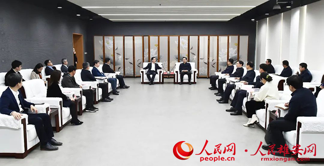 張國華與同濟大學(xué)校長鄭慶華一行舉行工作座談并出席簽約儀式。劉向陽攝