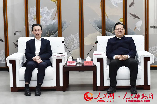 張國華與同濟大學(xué)校長鄭慶華一行舉行工作座談并出席簽約儀式。劉向陽攝