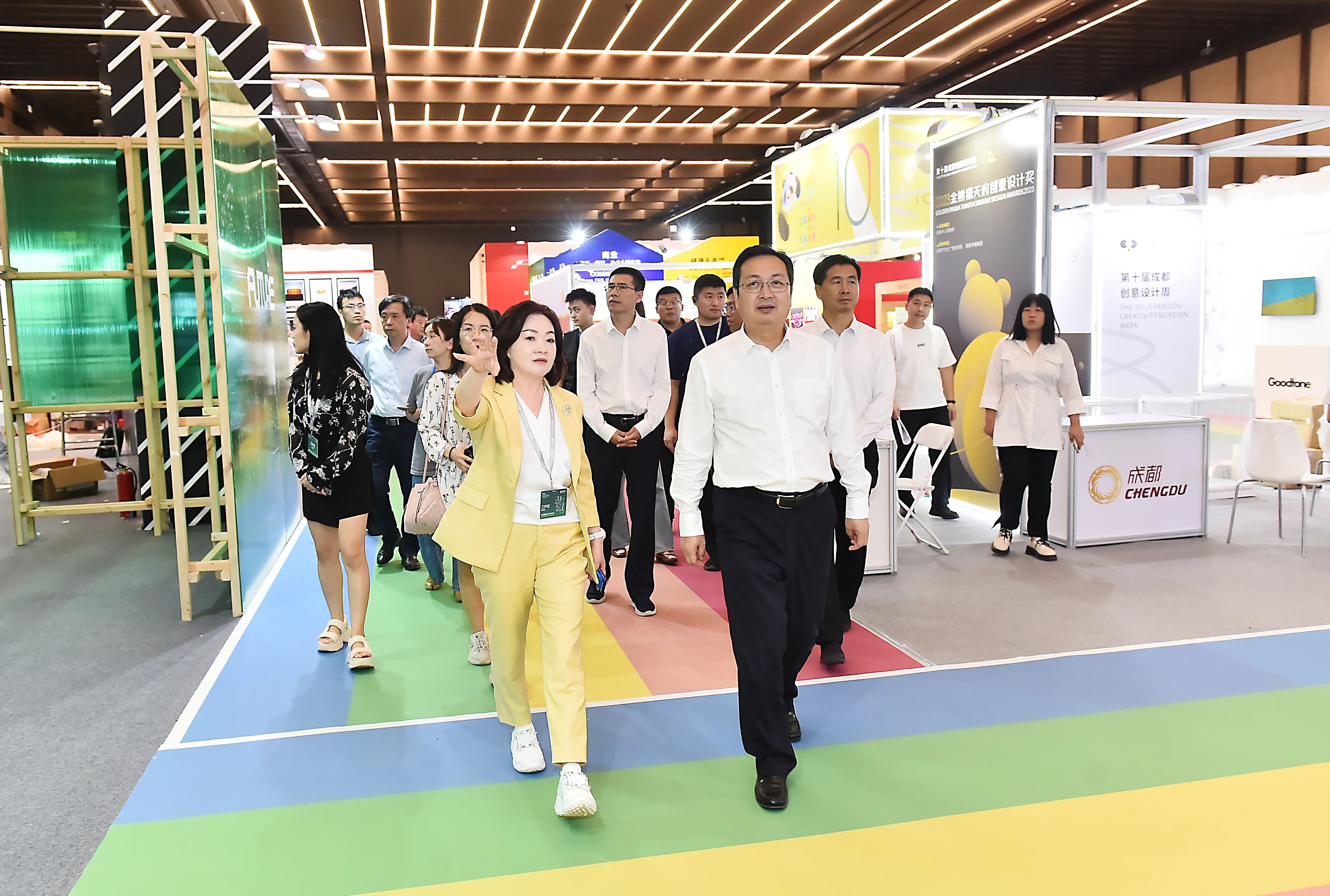 張國華調研2023河北國際工業(yè)設計周活動籌備工作。劉向陽攝