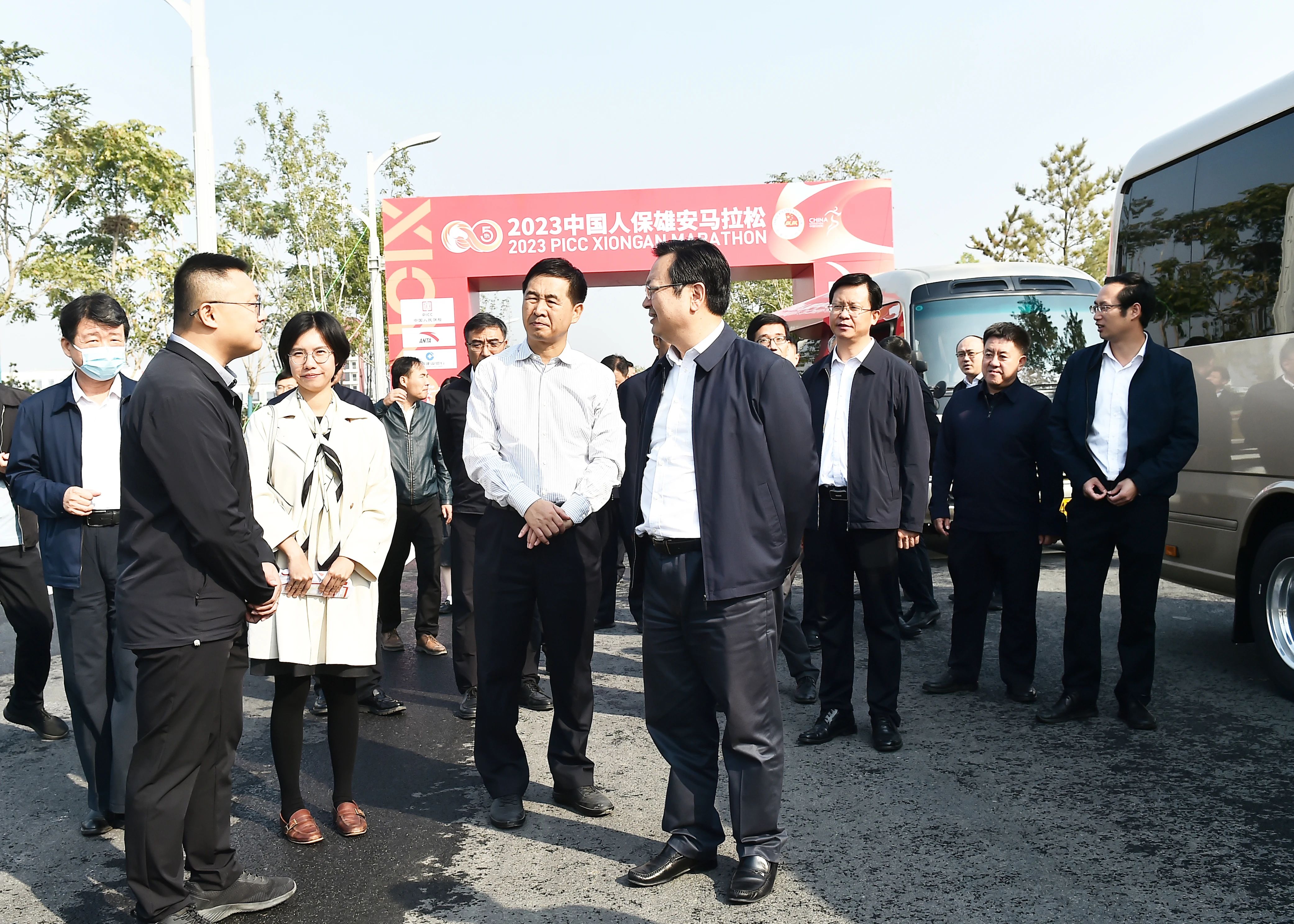 張國(guó)華調(diào)研2023雄安馬拉松賽事籌備工作。劉向陽(yáng)攝